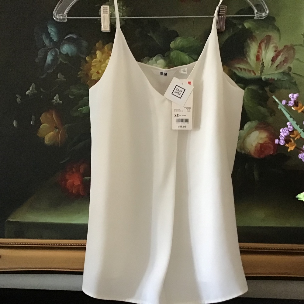 NWT Uniqlo WOMEN DRAPE CAMISOLE cami off white Size XS